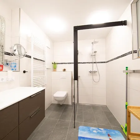 Alte Fischfabrik Am Leuchtturm * לאוטרבאך