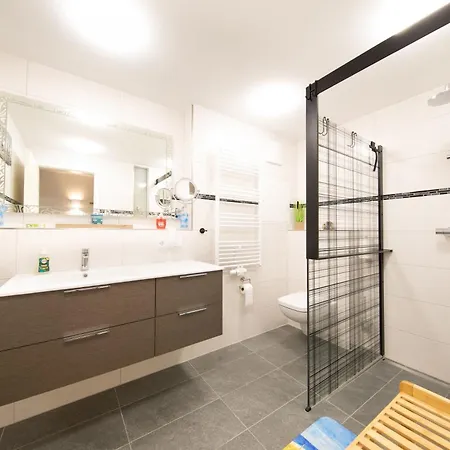 Alte Fischfabrik Am Leuchtturm * לאוטרבאך